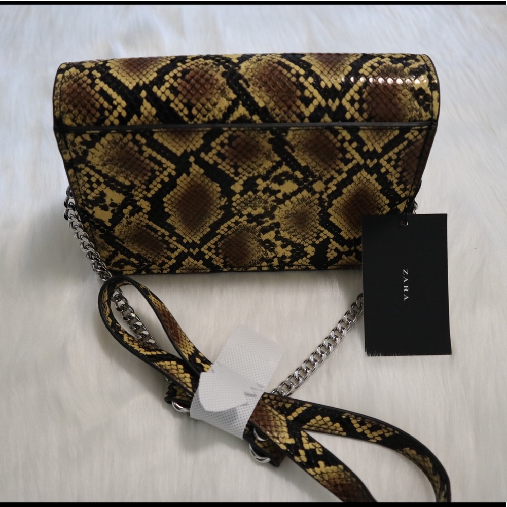 Animal Print CrossBody - Picture 4 of 6
